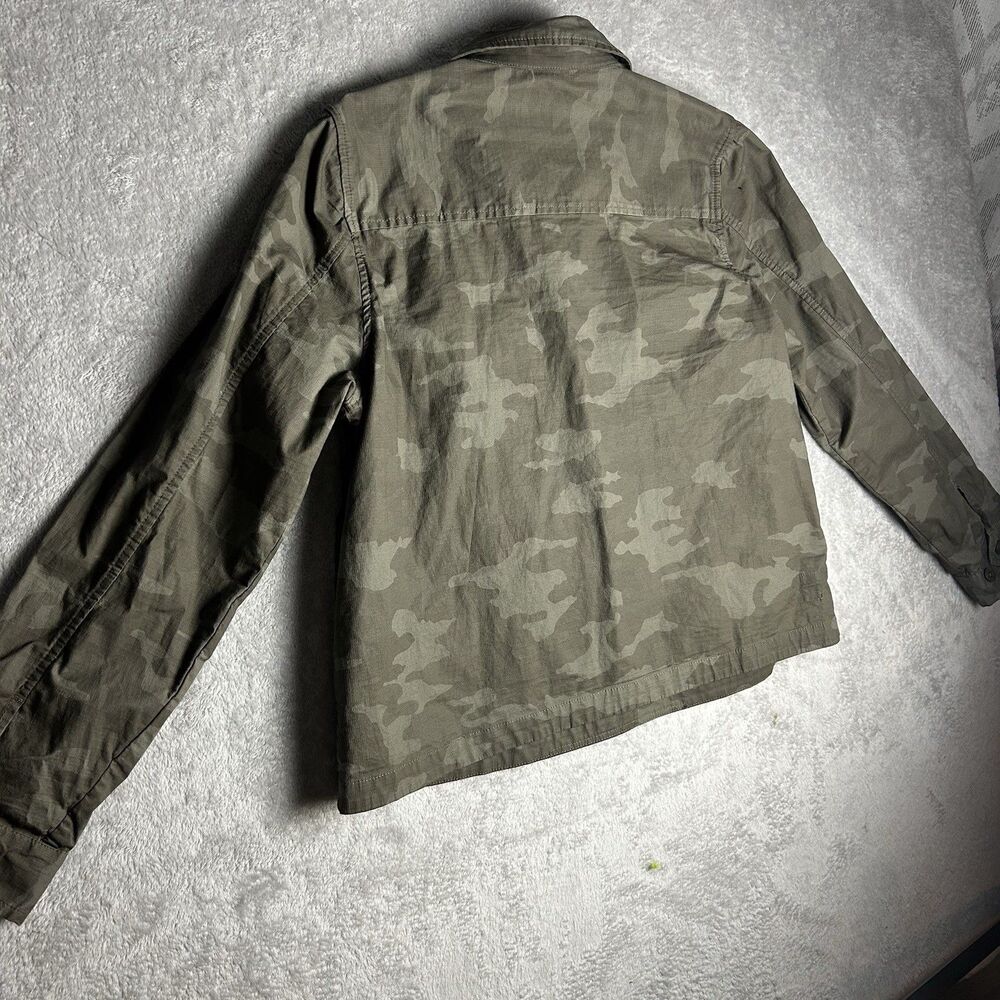 Vuori Woman’s Camo Button Down Jacket Size XL Long Sleeve Organic Cotton - Picture 6 of 6